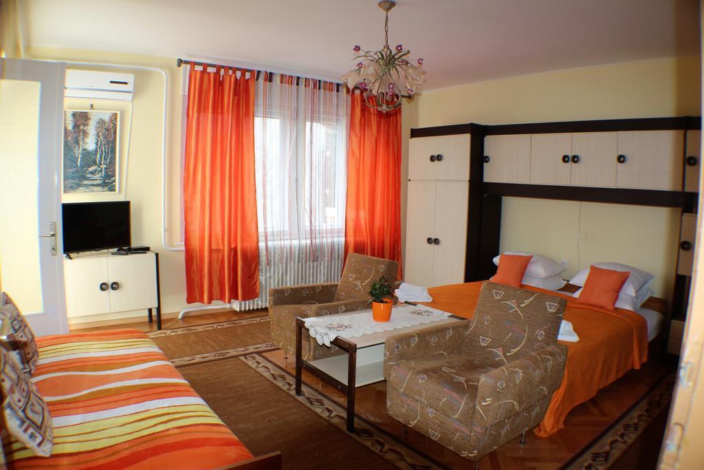 Altan Apartments เฮวิซ ภายนอก รูปภาพ