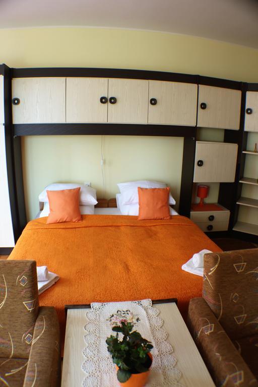 Altan Apartments เฮวิซ ภายนอก รูปภาพ